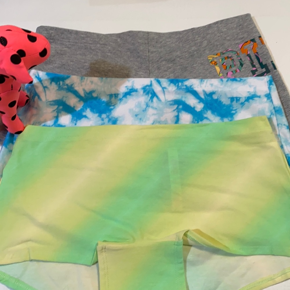 Bundle NWT VS Pink Logo Shorties Large